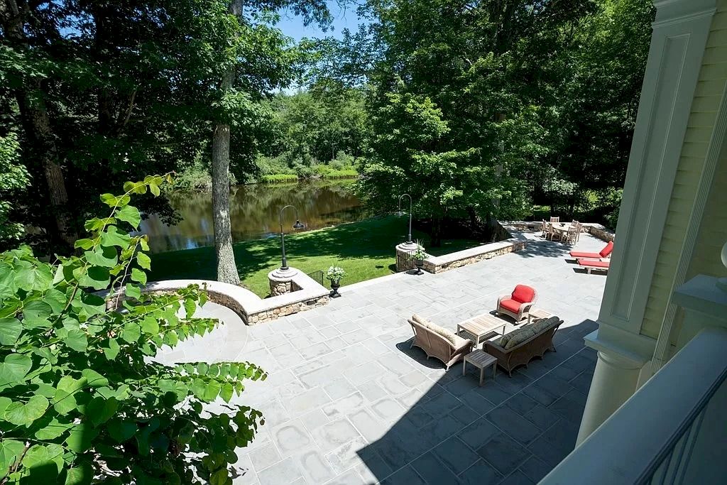 This-Gorgeous-Shingle-and-Stone-Colonial-in-Massachusetts-Hits-Market-for-4150000-31