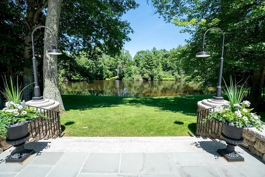This-Gorgeous-Shingle-and-Stone-Colonial-in-Massachusetts-Hits-Market-for-4150000-33