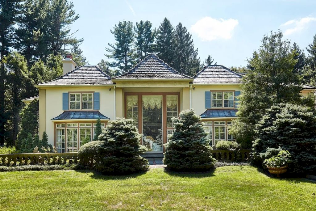 The Home in Pennsylvania is a luxurious home with impressive gated entrance and spacious floor plan now available for sale. This home located at 342 Grays Ln, Haverford, Pennsylvania; offering 07 bedrooms and 10,695 bathrooms with 10,695 square feet of living spaces.