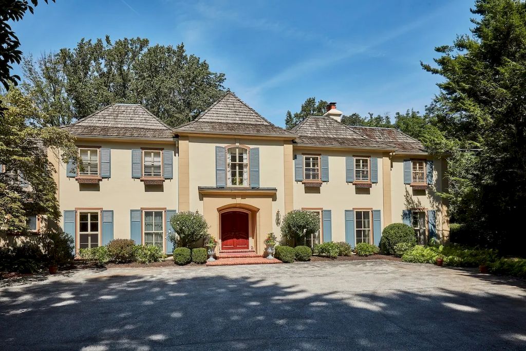 The Home in Pennsylvania is a luxurious home with impressive gated entrance and spacious floor plan now available for sale. This home located at 342 Grays Ln, Haverford, Pennsylvania; offering 07 bedrooms and 10,695 bathrooms with 10,695 square feet of living spaces.
