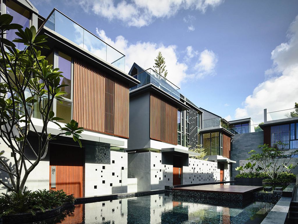 Toh-Crescent-a-Stunning-10-Unit-Cluster-of-Houses-by-HYLA-Architects-4