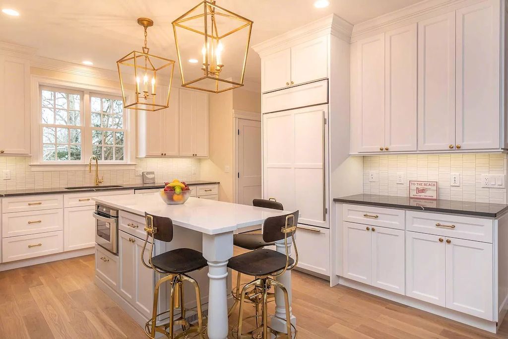 The Home in Massachusetts is a luxurious home now available for sale. This home located at 31 Edgartown West Tisbury Rd, Edgartown, Massachusetts; offering 05 bedrooms and 07 bathrooms with 3,958 square feet of living spaces.