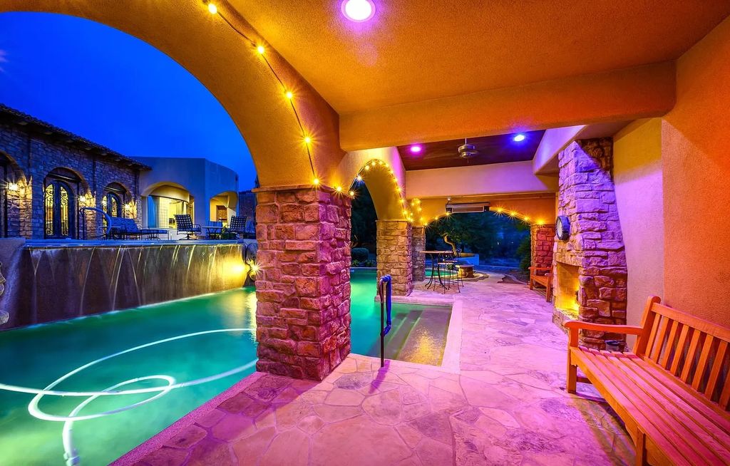 Exclusive Scottsdale Houses sells for $4,250,000 capturing views of mountain and city light