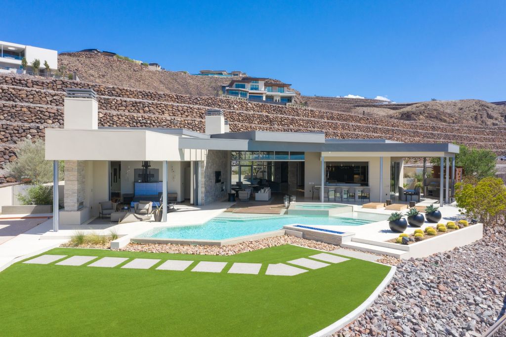 Stunning single story home in Henderson asks for $7,495,000 with unobstructed views of Las Vegas Valley