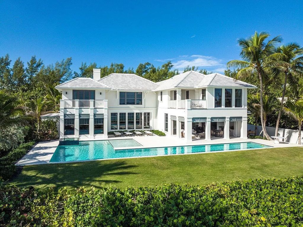 26995000-Superb-Coastal-Home-in-Gulf-Stream-with-Unsurpassed-Attention-to-Detail-and-Lush-Green-Landscaping-34