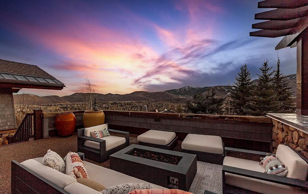 Singular and Serene Utah Masterpiece sells for $8,400,000 with world class ski run views