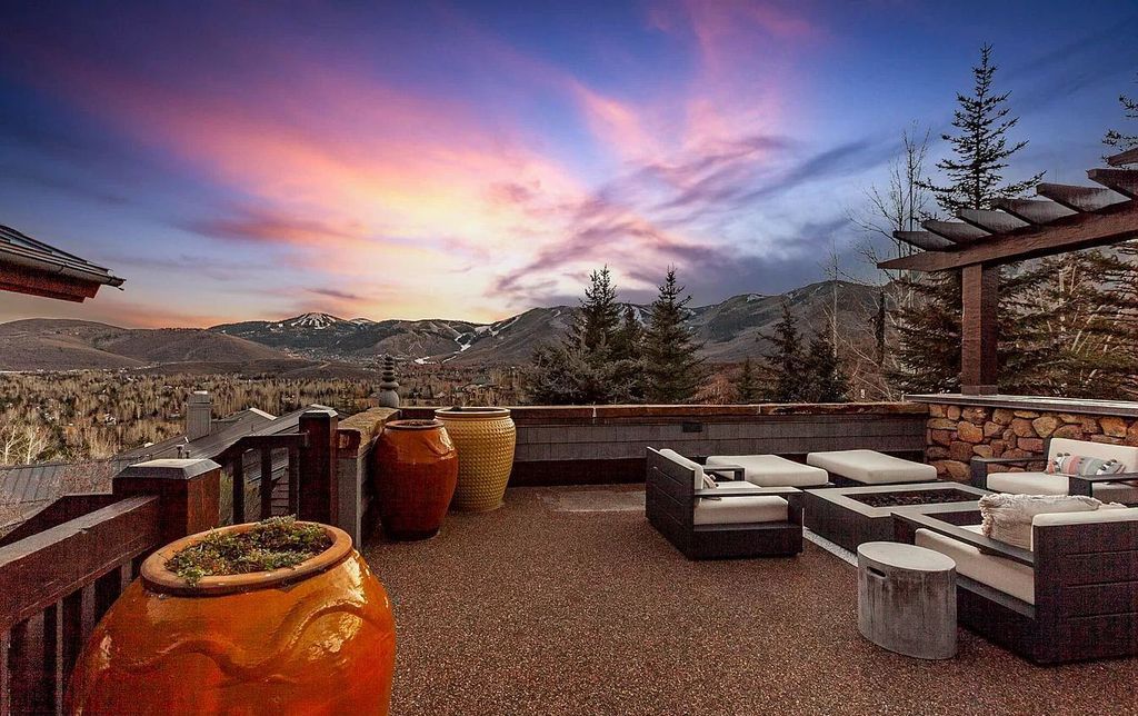 Singular and Serene Utah Masterpiece sells for $8,400,000 with world class ski run views