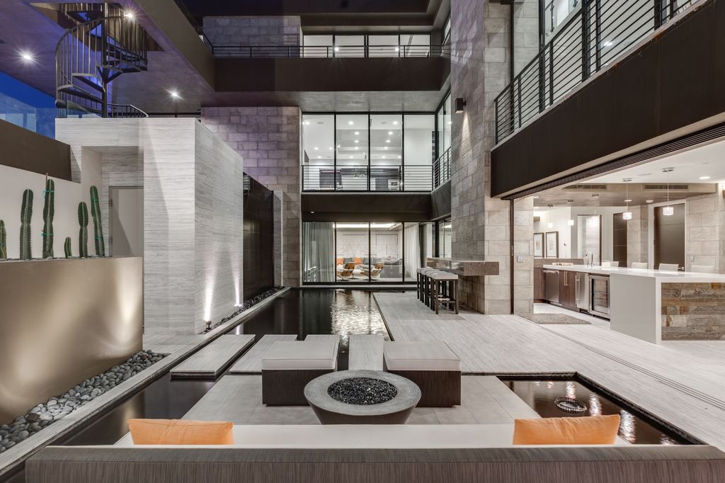 Amazing homes in Nevada sells for $13,875,000 with contemporary design elements