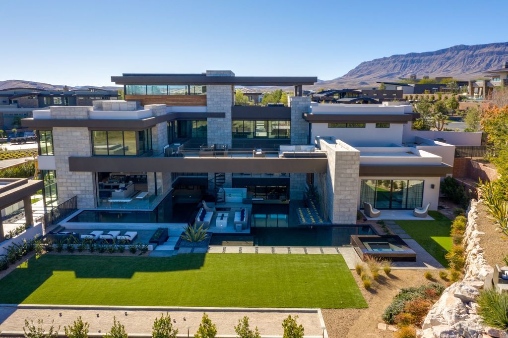 Amazing homes in Nevada sells for $13,875,000 with contemporary design elements