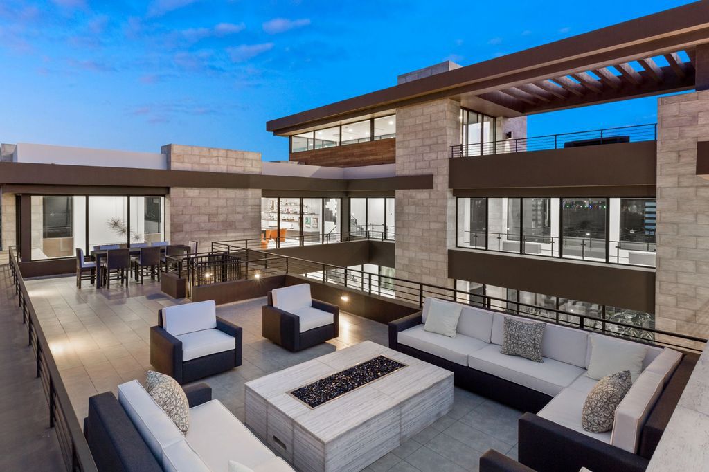 Amazing homes in Nevada sells for $13,875,000 with contemporary design elements