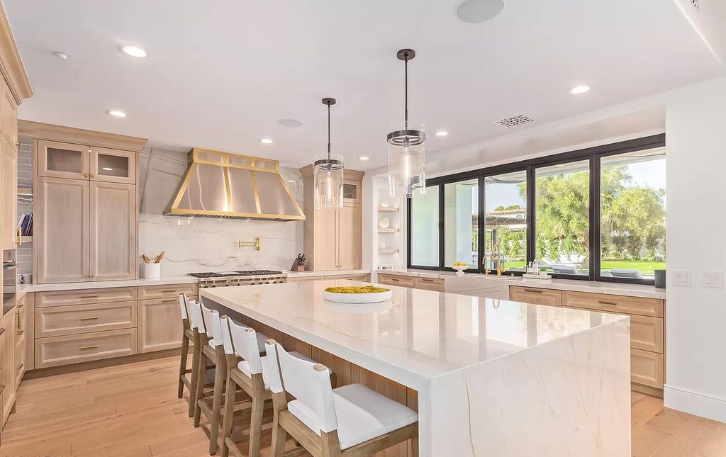 Lighting is an important element of any kitchen design, and an industrial kitchen is no exception. Consider using pendant lights with an industrial edge or exposed bulbs to create a warm, inviting glow. You can also incorporate natural light into your space by adding large windows or skylights.