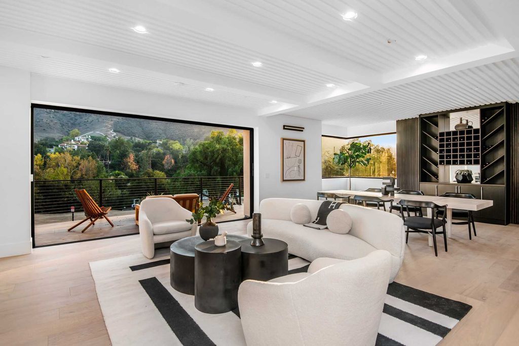 Absolutely-Stunning-Brand-New-Home-in-Bell-Canyon-features-Impeccable-Amenities-for-Sale-at-4399000-31