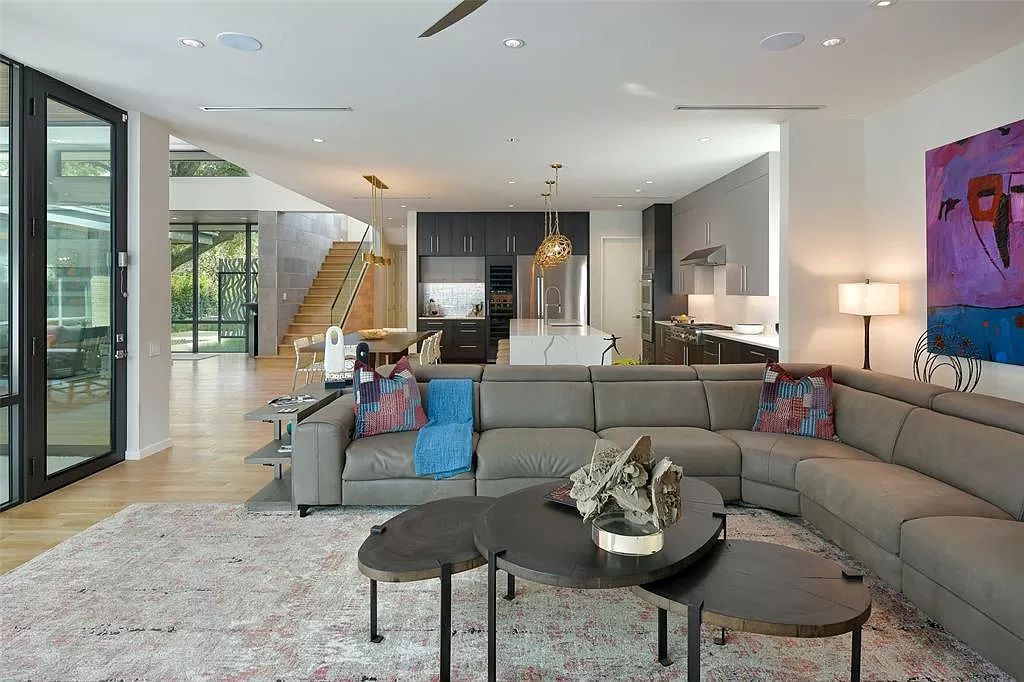 An-Artfully-Constructed-Home-in-Dallas-features-Stunning-Interiors-for-Sale-at-3400000-3