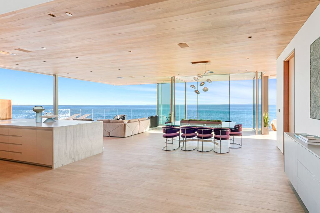 An-Awe-inspiring-New-Oceanfront-Home-in-Malibu-hits-Market-for-40000000-25