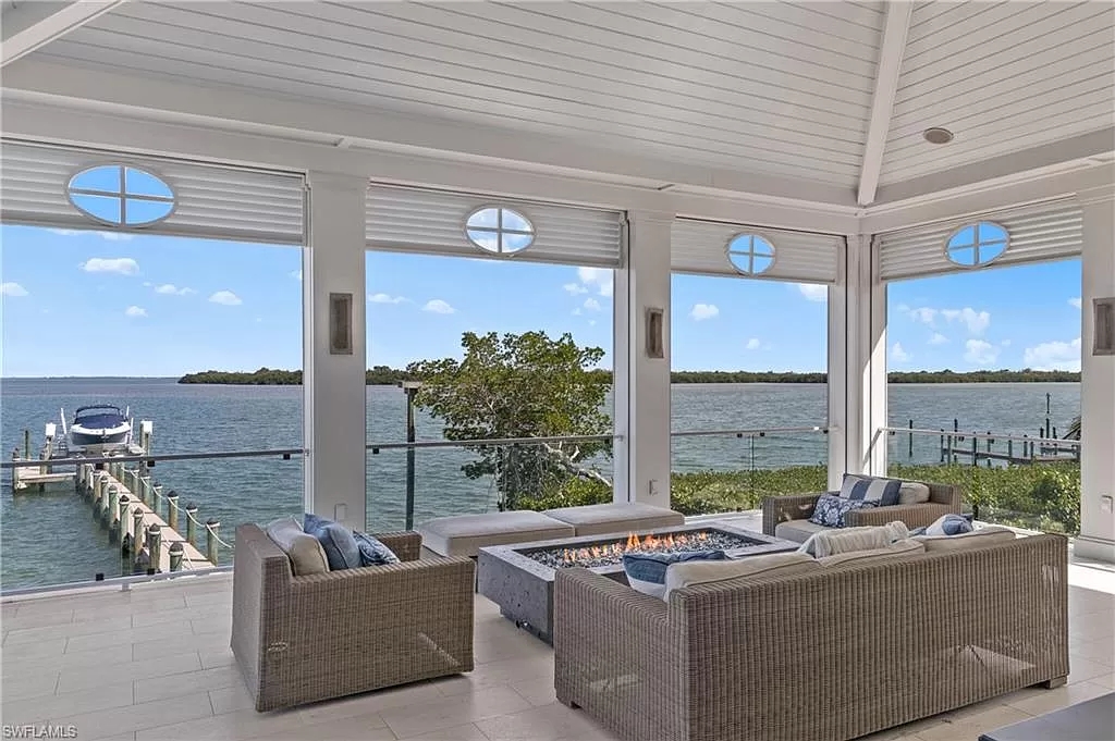 An-Impressive-Home-in-Captiva-with-Panoramic-Bay-Views-Asking-for-10995000-21