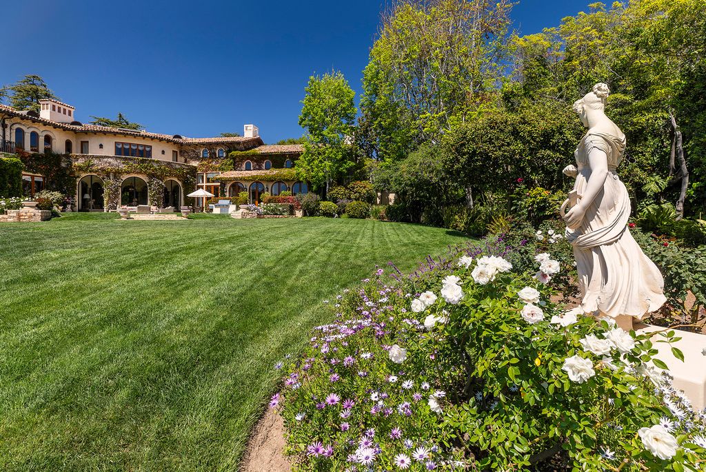 The Mansion in Pacific Palisades is the most important legacy property on the Westside with only the finest materials now available for sale. This home located at 1550 Amalfi Dr, Pacific Palisades, California