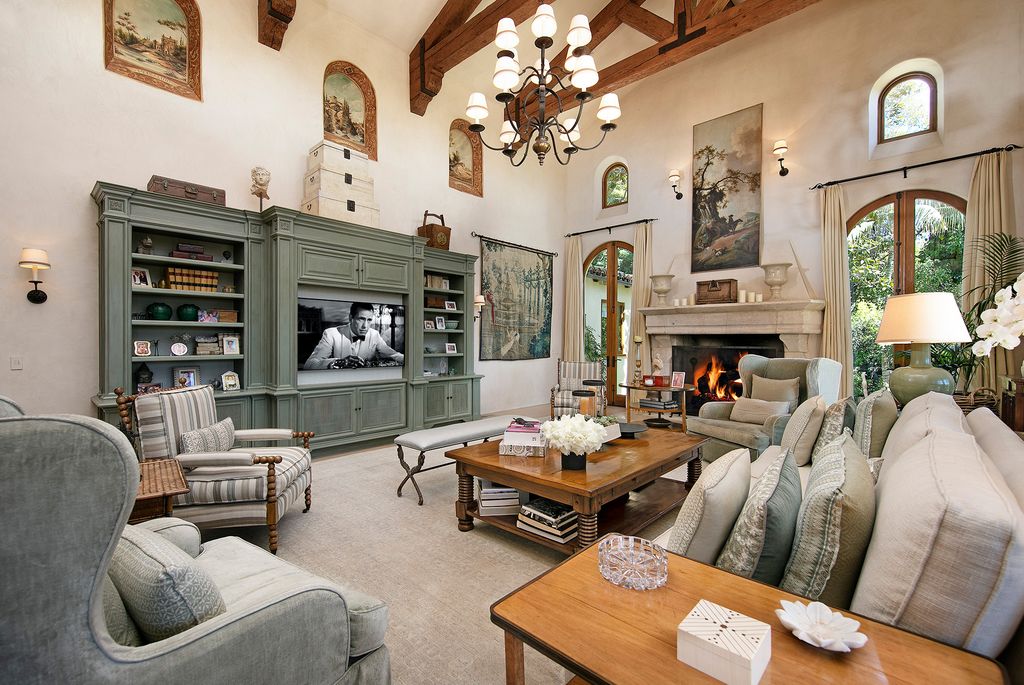 Beautiful-Italian-Architecture-Inspired-Mansion-in-Pacific-Palisades-for-Sale-at46500000-9