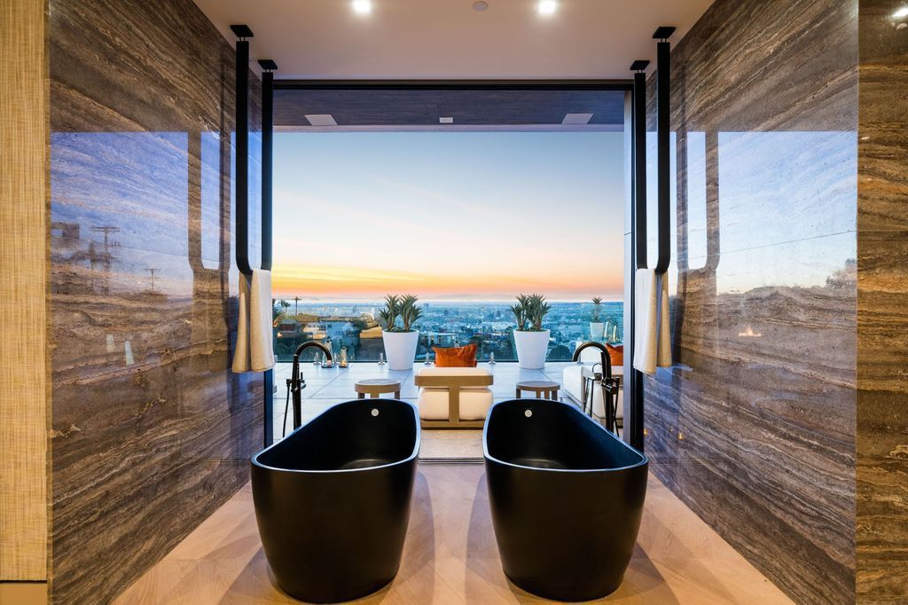 Brand-New-Mega-Mansion-in-Los-Angeles-with-Endless-Views-hits-Market-for-77000000-16