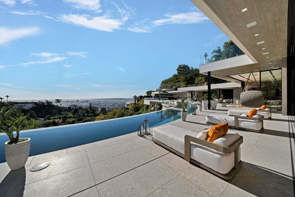 The Mansion in Los Angeles is a newly constructed masterpiece perched on the hills of the Bird Streets with breathtaking views now available for sale. This home located at Los Angeles, California