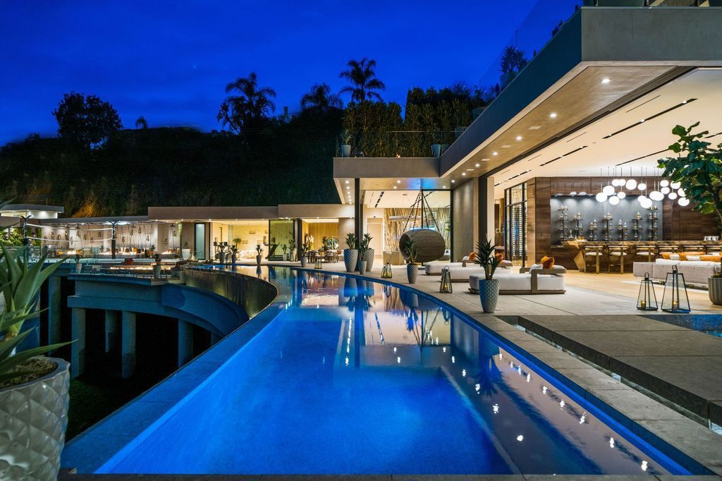 The Mansion in Los Angeles is a newly constructed masterpiece perched on the hills of the Bird Streets with breathtaking views now available for sale. This home located at Los Angeles, California