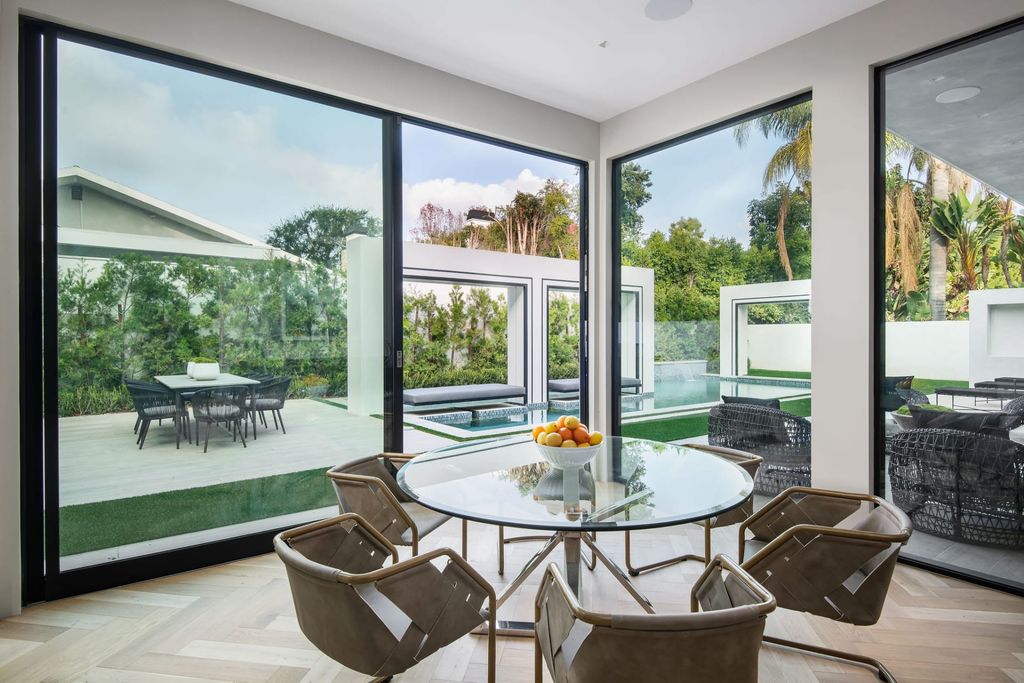 Brand-New-Modern-Home-on-one-of-the-most-Prestigious-Streets-in-Beverly-Hills-hits-Market-for-26900000-11