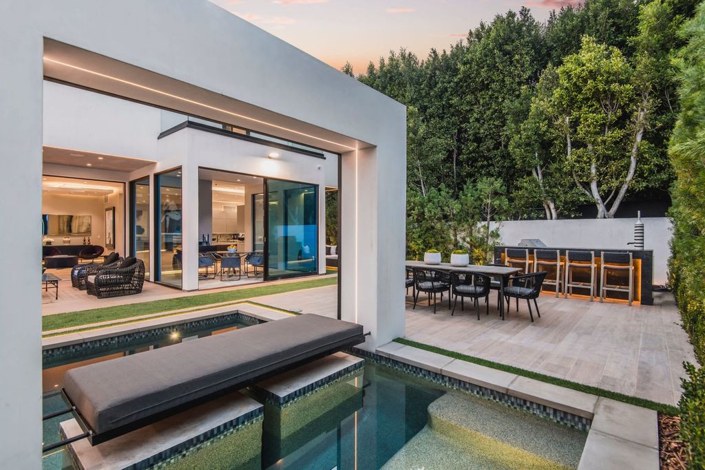 Brand-New-Modern-Home-on-one-of-the-most-Prestigious-Streets-in-Beverly-Hills-hits-Market-for-26900000-26