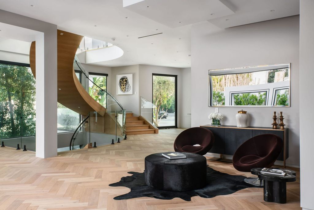 Brand-New-Modern-Home-on-one-of-the-most-Prestigious-Streets-in-Beverly-Hills-hits-Market-for-26900000-4