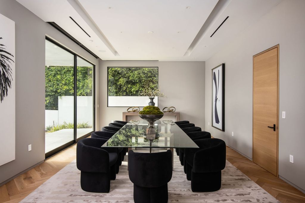 Brand-New-Modern-Home-on-one-of-the-most-Prestigious-Streets-in-Beverly-Hills-hits-Market-for-26900000-5