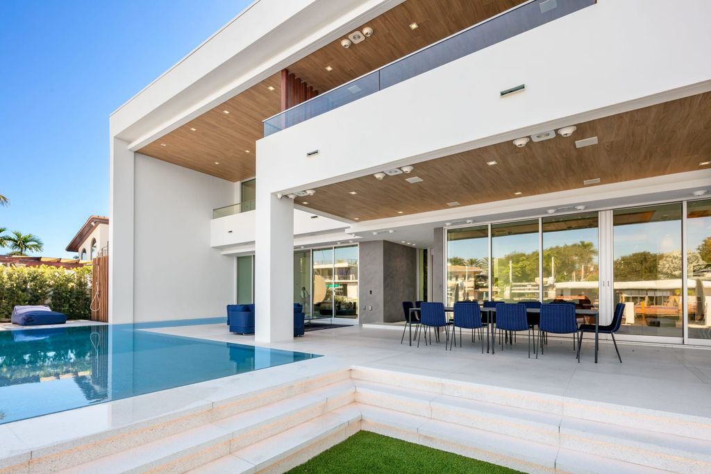 Brand-New-Sleek-Contemporary-Home-in-Fort-Lauderdale-hits-Market-for-16395000-37