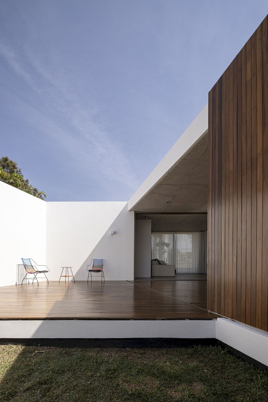Couri House, Elegant single-story one by ARQBR Arquitetura e Urbanismo