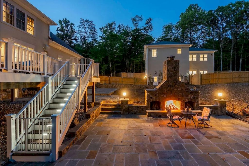 Elegant-Baroque-Mansion-Creates-Your-Own-Privacy-in-Virginia-Priced-at-4750000-39