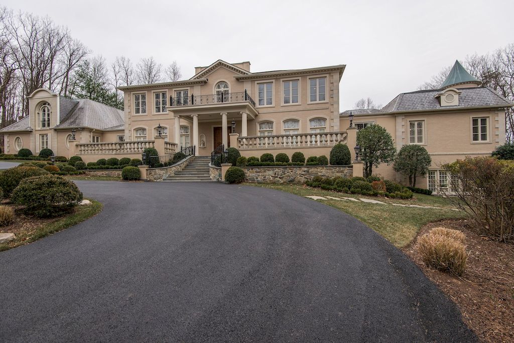 The Home in Virginia is a luxurious home constructed of brick and cast stone now available for sale. This home located at 1198 Windrock Dr, Mc Lean, Virginia; offering 07 bedrooms and 09 bathrooms with 10,886 square feet of living spaces.