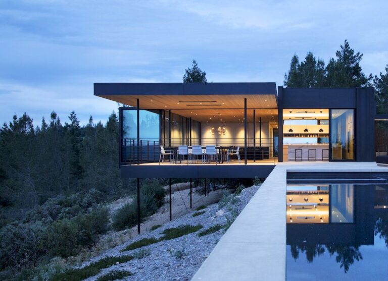 Glen Ellen Aerie house for views of Sonoma valley by Aidlin Darling Design