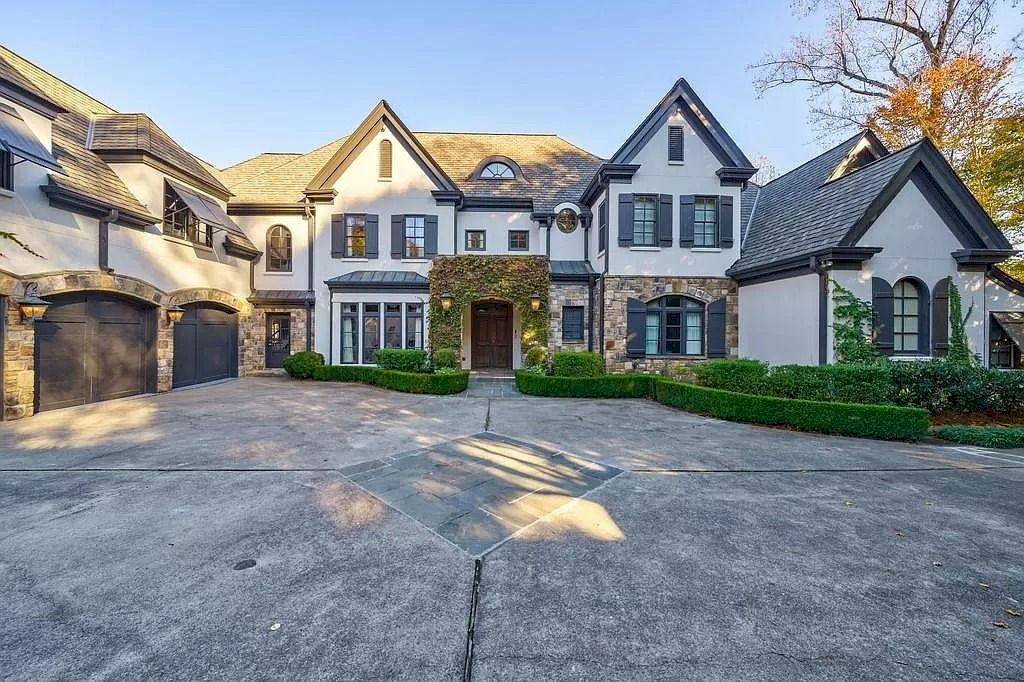 Gorgeous-European-Inspired-Home-in-Georgia-Hits-Market-for-3150000-8