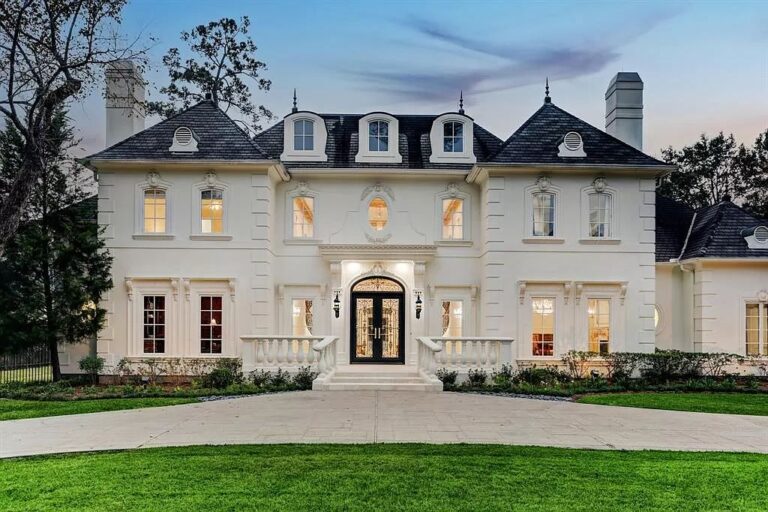 $4,195,000 French Home in Houston with Beautifully Landscaped Grounds