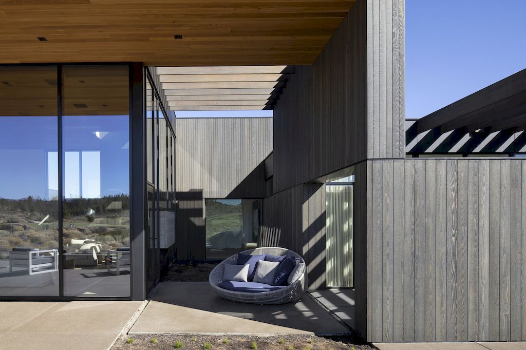 High Desert Residence in volcanic Oregon landscape by Hacker Architects