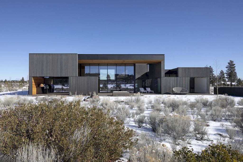 High Desert Residence in volcanic Oregon landscape by Hacker Architects