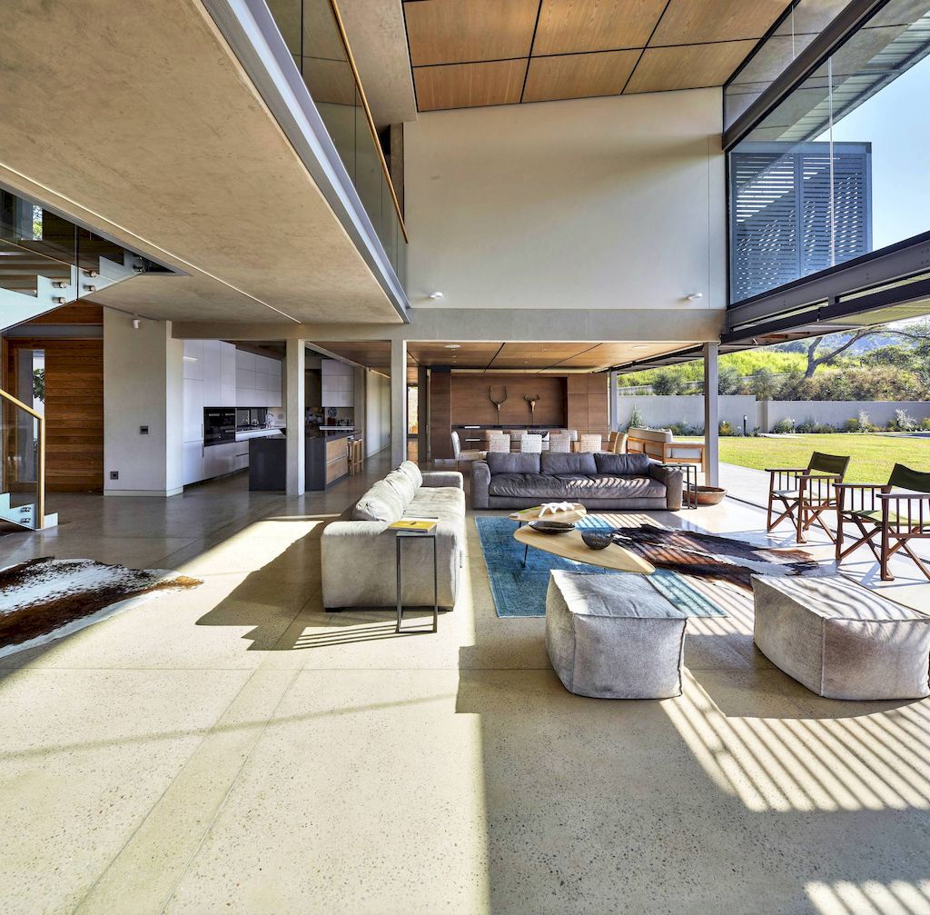 House M, a Stunning Truly African Home by Elphick Proome Architects