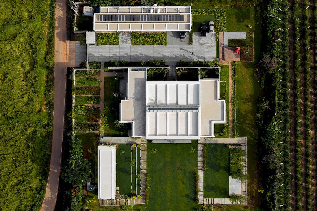 Janapriya-Residence-with-airy-open-Space-in-India-by-Keystone-Architects-13