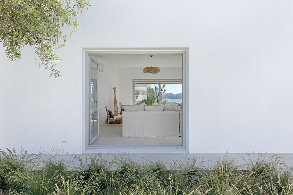 Kite house, Greek island home celebrate minimalist life by React Architects