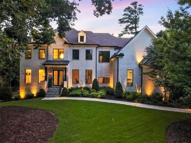 Natural Elements and Contemporary Architectural Details Create Seamless Indoor-Outdoor Lifestyle in this $3,750,000 Georgia Estate