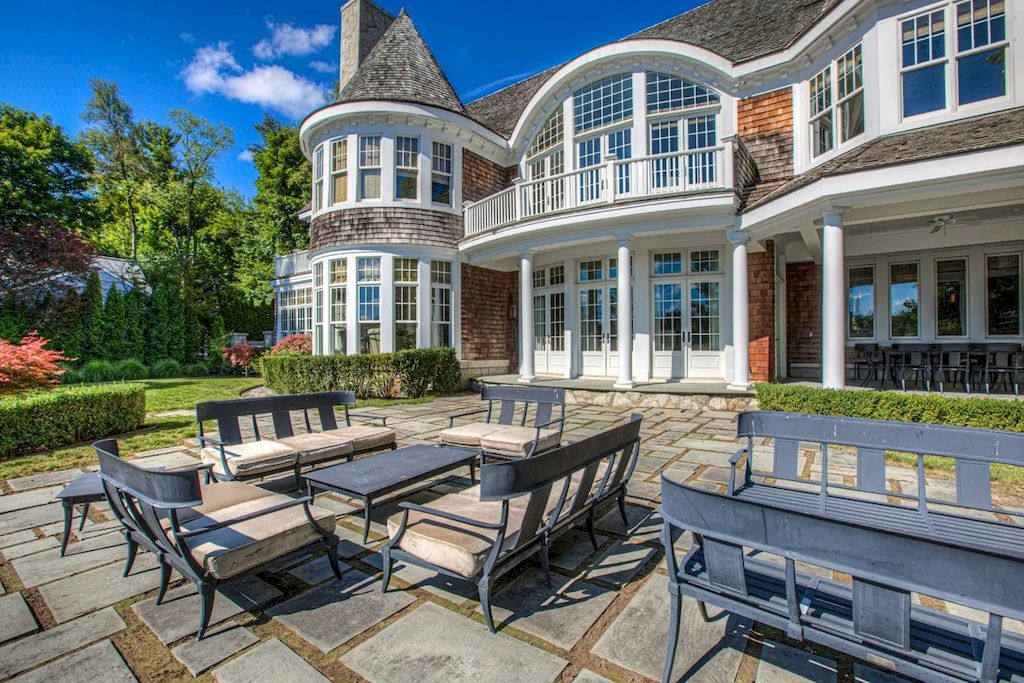 The Home in Michigan is a luxurious home with panoramic views of renowned Quarton Lake now available for sale. This home located at 220 Lake Park Dr, Birmingham, Michigan; offering 05 bedrooms and 07 bathrooms with 13,012 square feet of living spaces.