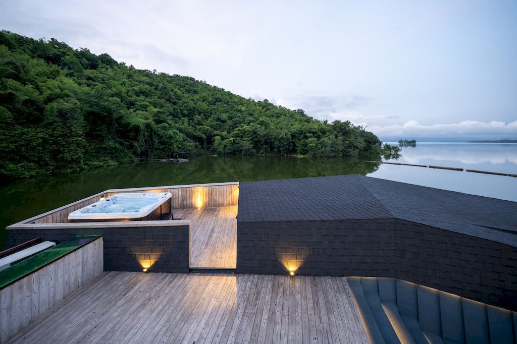 PLA2 house, a luxury raft for immersive water experience by Dersyn Studio