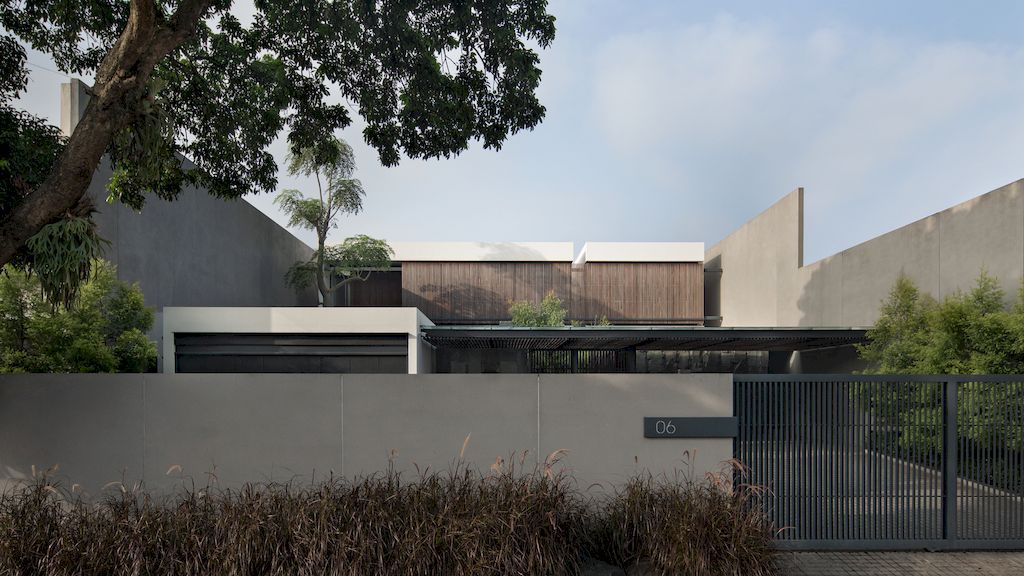 Palm-Street-House-Balances-Luxury-and-the-Nature-by-Pranala-Associates-12