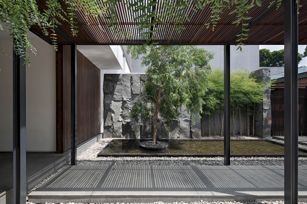 Palm-Street-House-Balances-Luxury-and-the-Nature-by-Pranala-Associates-14