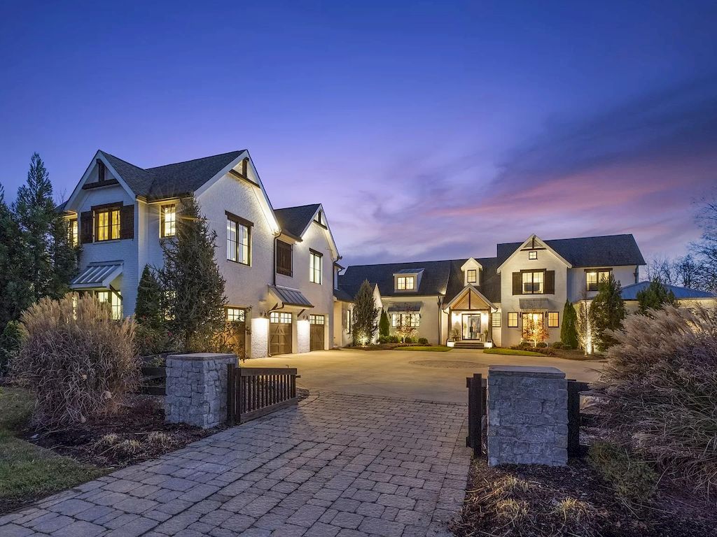 The Home in Tennessee provides luxury living with fully equipped control4 smart system now available for sale. This home located at 1888 W Harpeth Rd, Franklin, Tennessee; offering 05 bedrooms and 08 bathrooms with 7,834 square feet of living spaces.