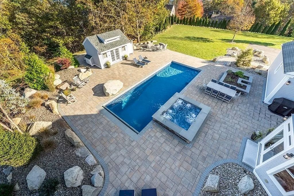 The Home in Massachusetts is a luxurious home featuring state-of-the-art amenities now available for sale. This home located at 7 & 9 Inges Way, Plymouth, Massachusetts; offering 08 bedrooms and 09 bathrooms with 9,000 square feet of living spaces.