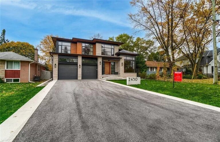 Stunning Contemporary Custom Home in Ontario Sells for C$3,498,000
