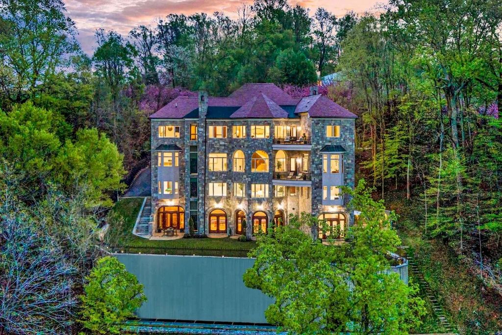 The Home in Virginia is a luxurious home built under European architecture and positioned high above the banks of the Potomac River now available for sale. This home located at 612 Rivercrest Dr, McLean, Virginia; offering 05 bedrooms and 11 bathrooms with 16,000 square feet of living spaces. 