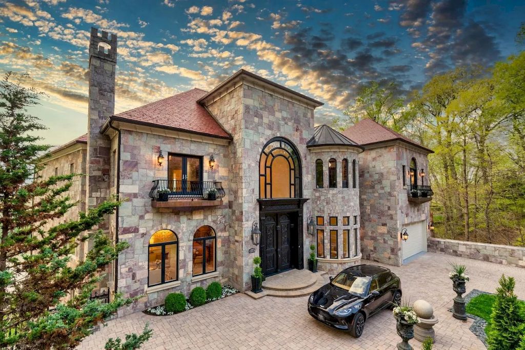 The Home in Virginia is a luxurious home built under European architecture and positioned high above the banks of the Potomac River now available for sale. This home located at 612 Rivercrest Dr, McLean, Virginia; offering 05 bedrooms and 11 bathrooms with 16,000 square feet of living spaces. 